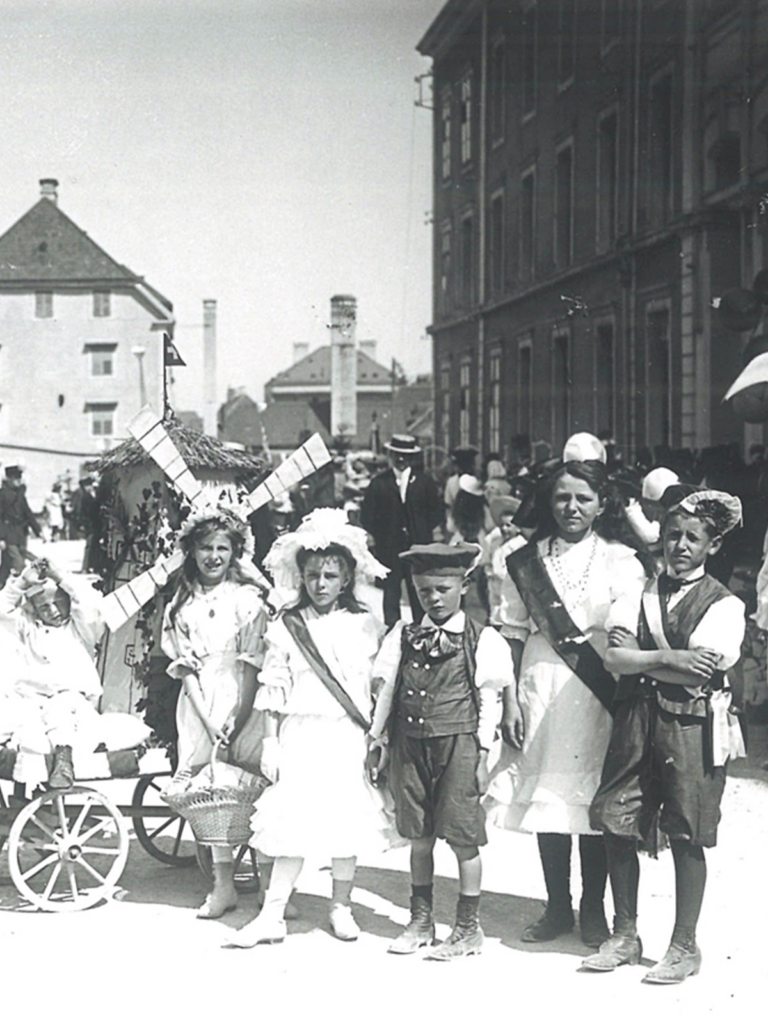 Enfants & familles, Venir au musée d'histoire de La Chaux-de_Fonds en famille.
